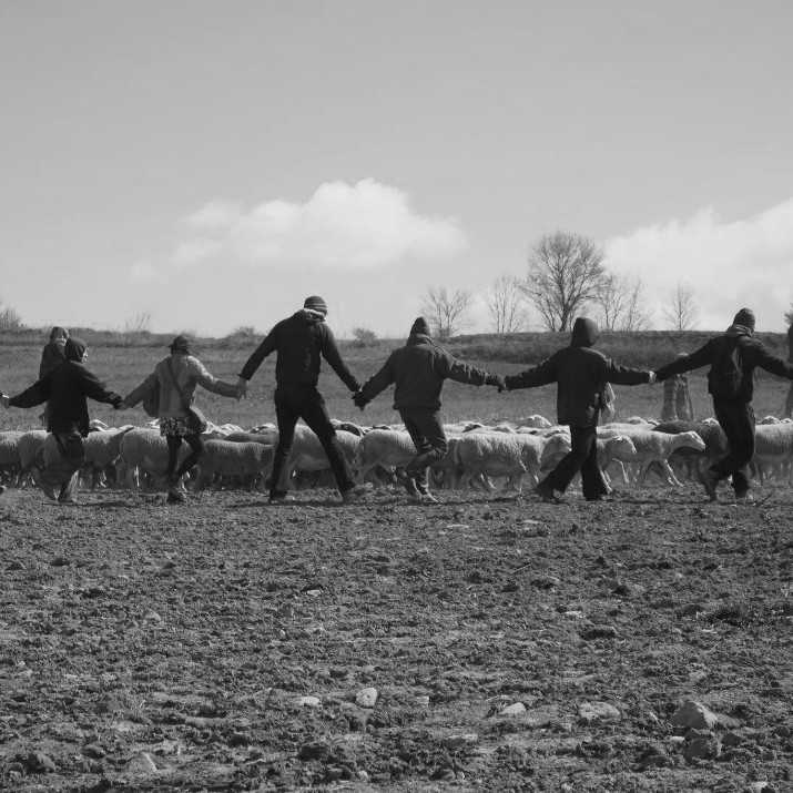 Nous ne sommes pas seuls